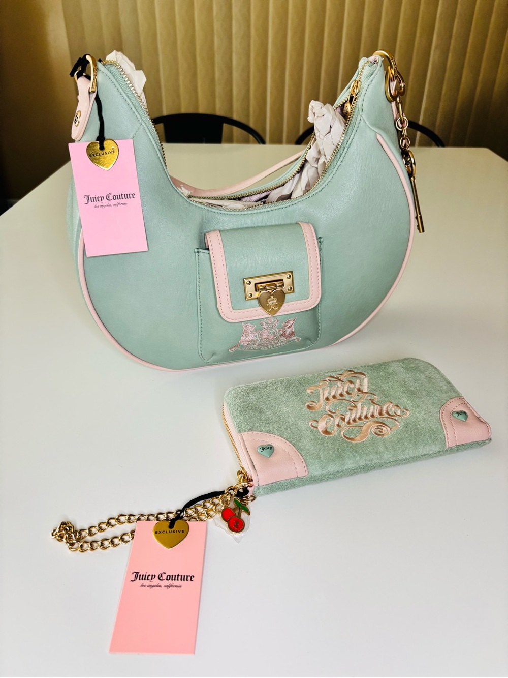 Juicy Couture Mint Green Velvet Wallet with Pink Trim and Gold Script - Picture 7 of 7